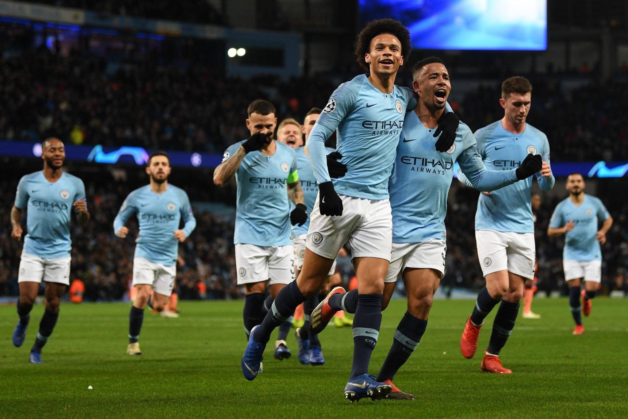 更使她在国 更使她在国